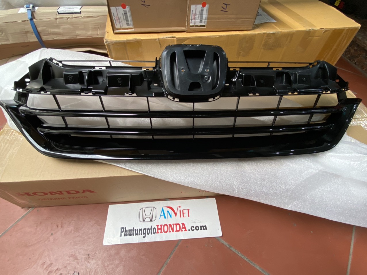 Mặt ca lăng phần đế xe Honda CRV 2018-2019